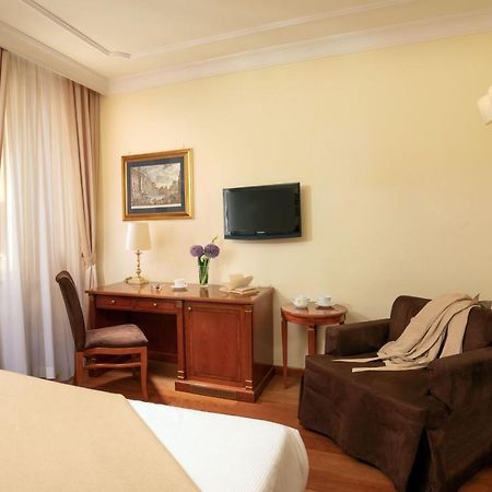 Hotel Homs Rome Bagian luar foto