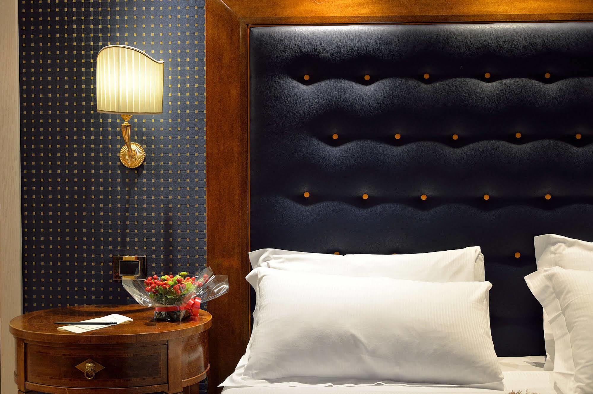 Hotel Homs Rome Bagian luar foto