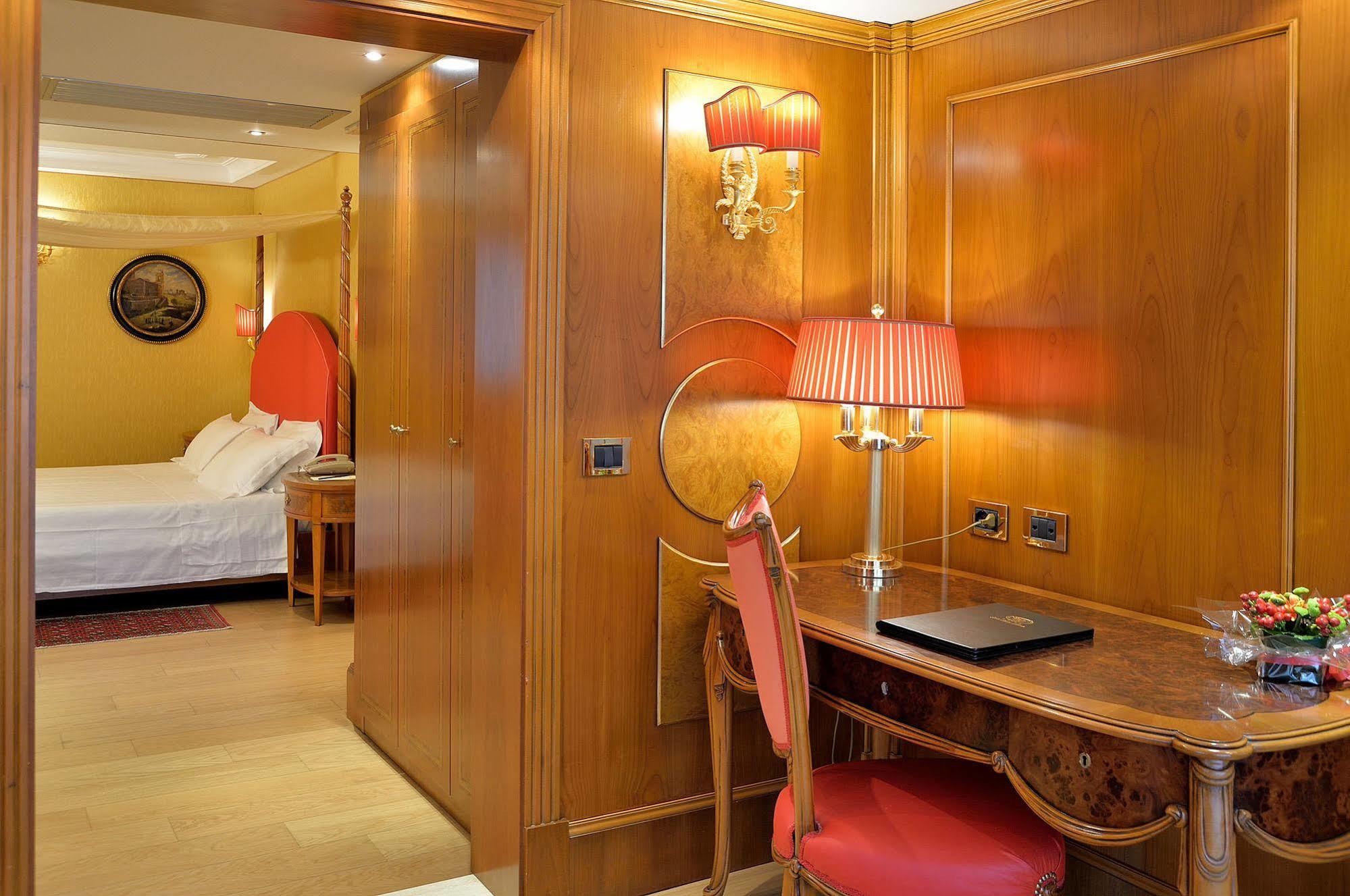 Hotel Homs Rome Bagian luar foto