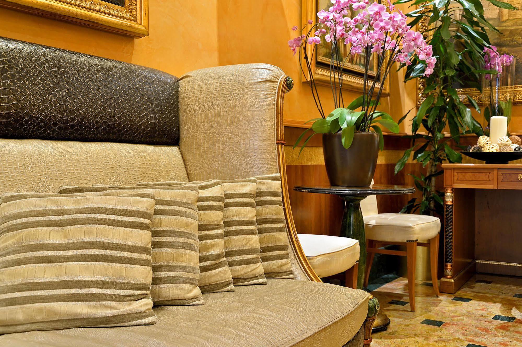 Hotel Homs Rome Bagian luar foto